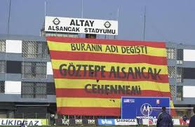 Alsancak tribünlerinden bir kare